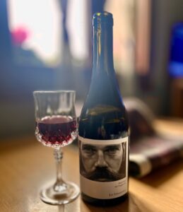enolike - Il Pinot Nero Lo Straniero della Cantina Il Poggiarello
